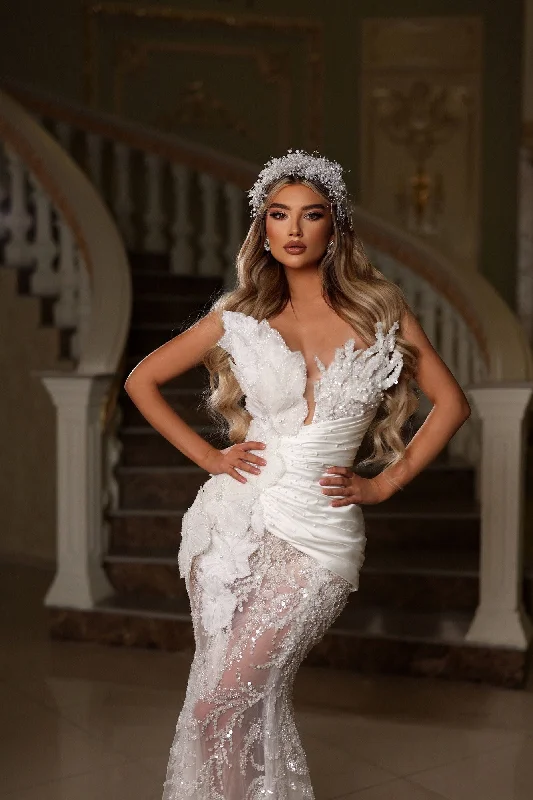 Cottagecore Rustic Charm Style Strapless Asymmetrical Embellished Gown with Detachable Train Cottagecore Rustic Charm Style Strapless Asymmetrical Embellished Gown with Detachable Train