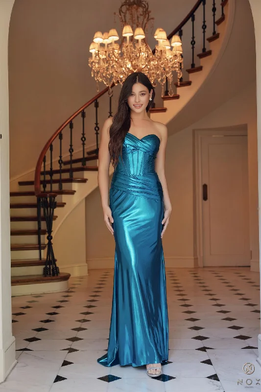 Odd Size Clearance Sale Metallic Fitted Strapless Gown by Nox Anabel T1499