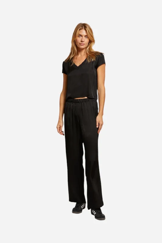 Floral Style Perfect White Tee Camile Satin Wide Leg Pant in True Black