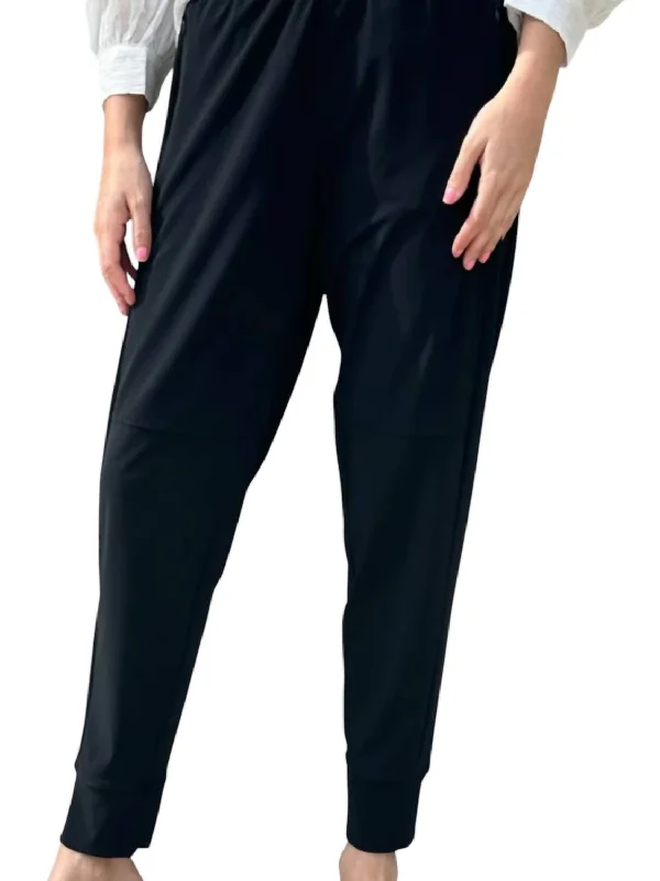 Hot Styles Prime Time Jogger In Black