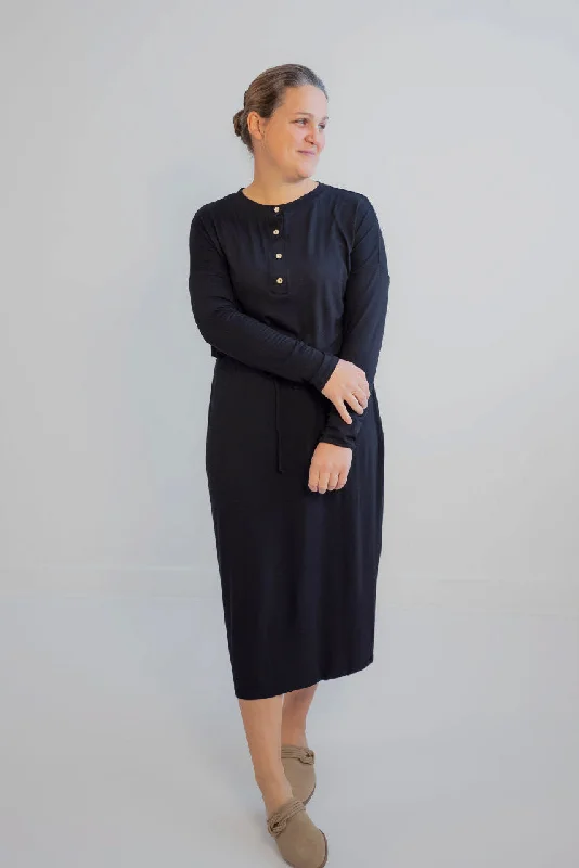 Style Upgrade Traci Knit Midi Dress in Black