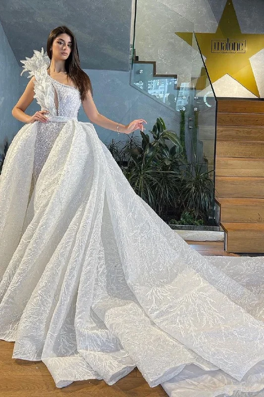 Luxe Women's Apparel Leaf Detail Bridal Dress with Detachable Train