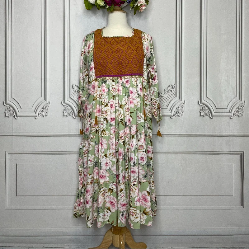Seasonal Fashion San Andres Midi Dress - PLUS