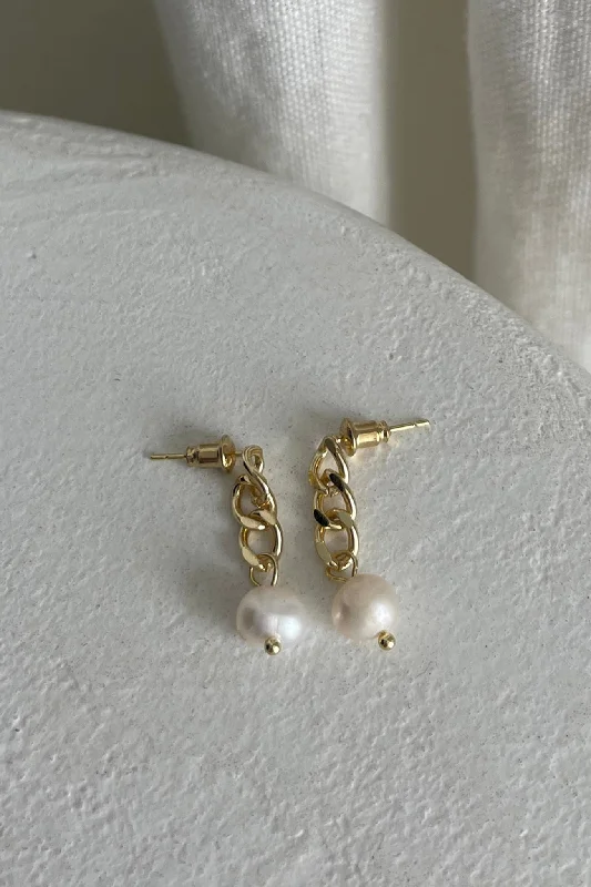 Graceful Drape Mabel Pearl Drop Chain Earrings Gold