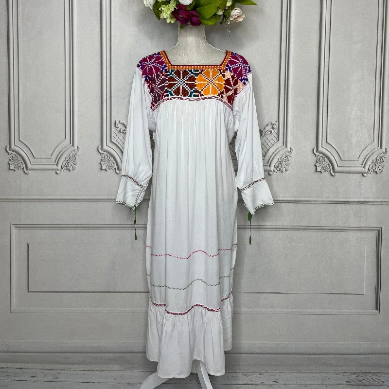 Style Upgrade Cross Stitch 3/4 Sleeve Midi Dress