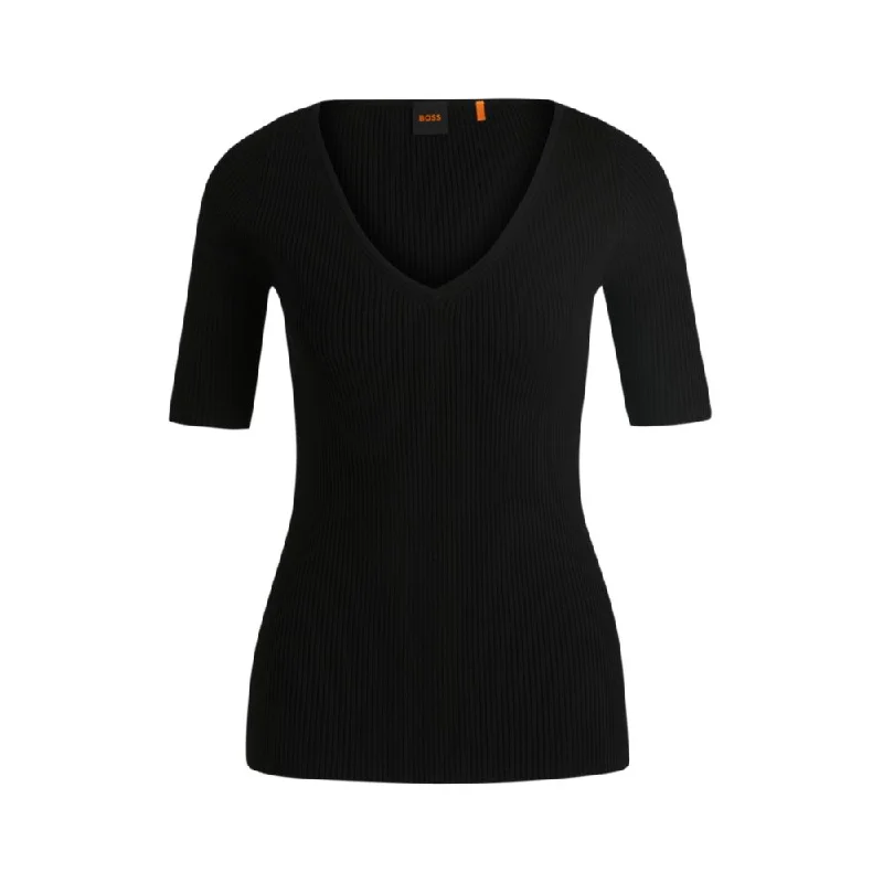 Relaxed Style Knitted sweater with V neckline in slim fit