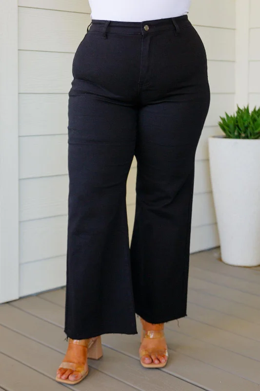 Travel Essentials August High Rise Wide Leg Crop Jeans in Black
