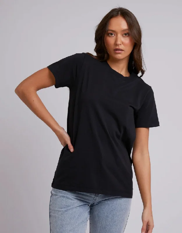 Discounts On Casual Weekend Styles Silent Theory Layering Tee