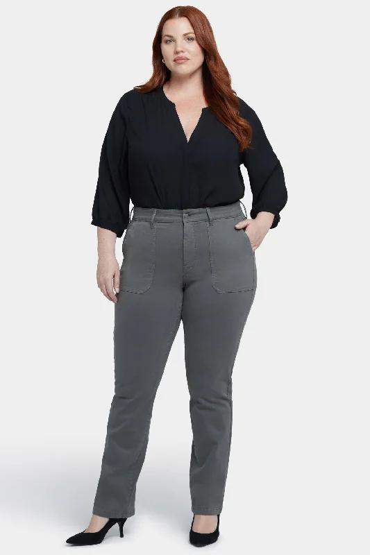 Alluring Design Marilyn Straight Jeans In Plus Size - Vine Leaf