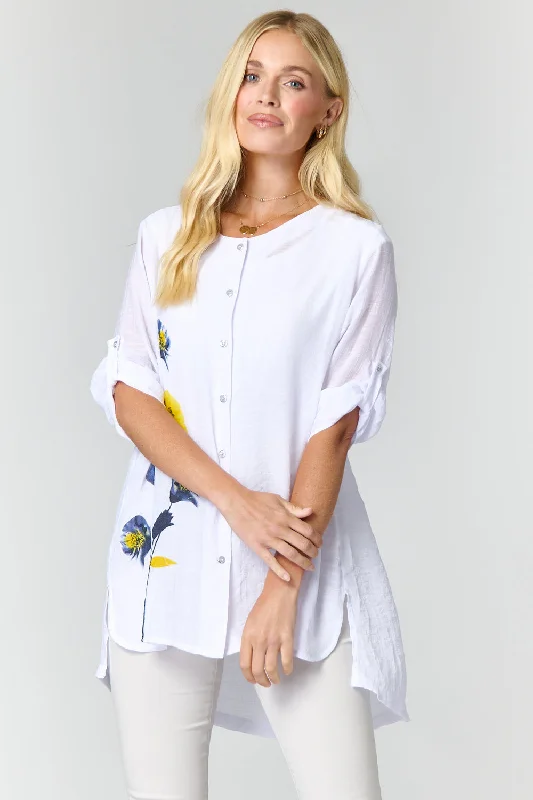 Versatile Outfits Saloos Round Neck Shirt with Front Motif