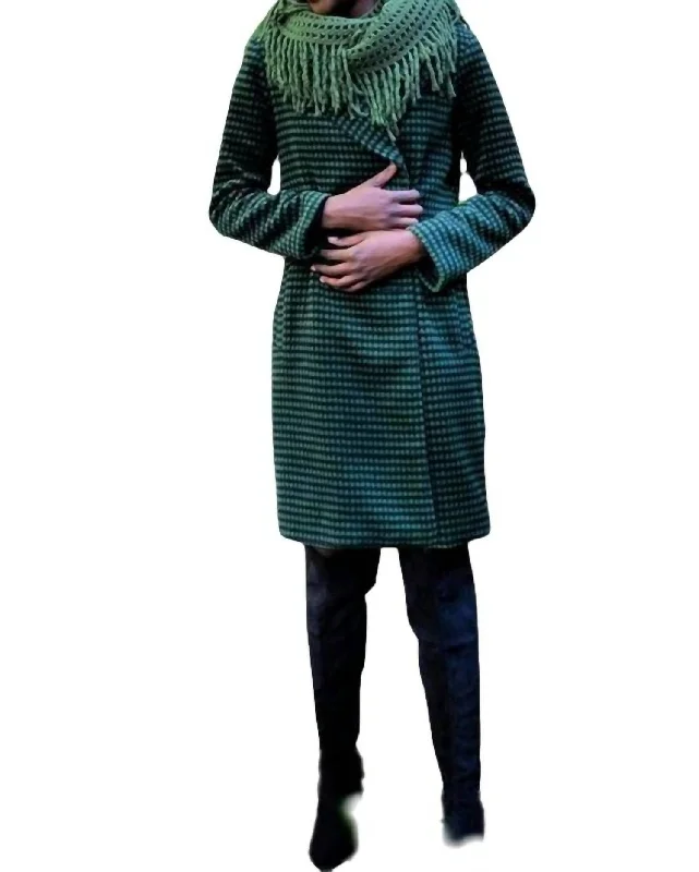 Lighten Up With Nordic Styles Chester Coat In Green Dot