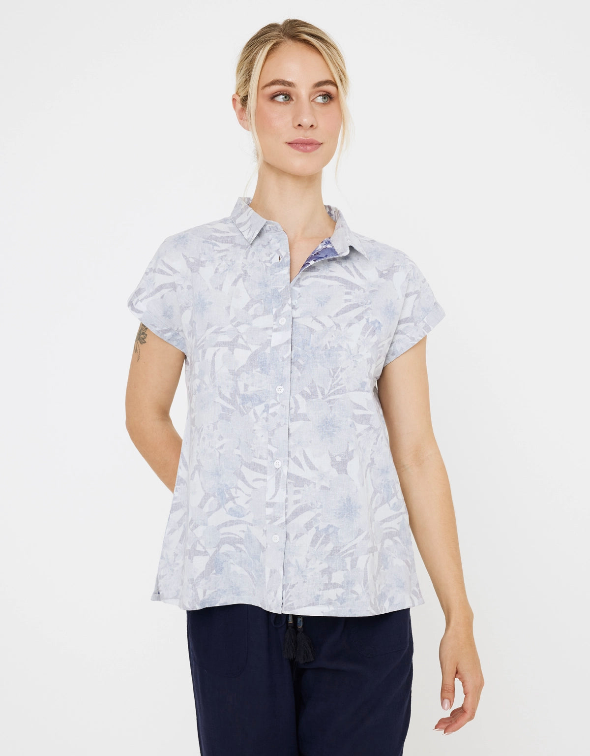 Classic Appeal Camisa Manga Corta - Bareka