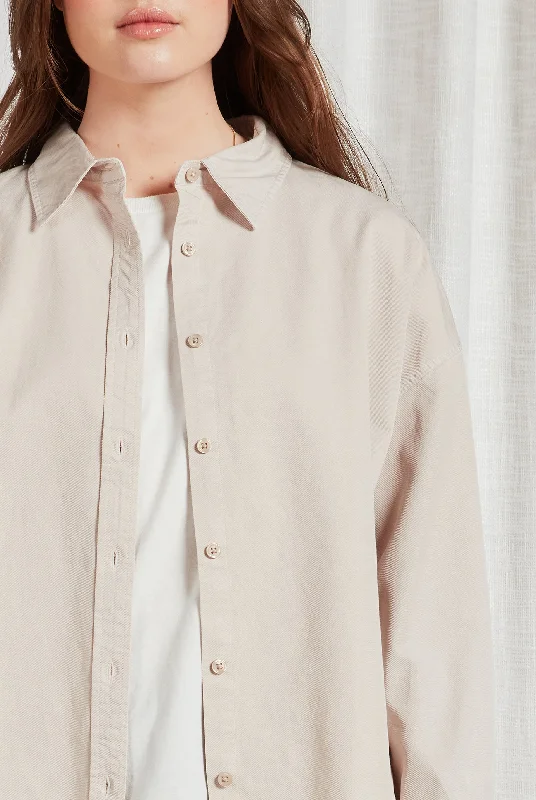 Minimalist Office - Ready Style Cary Shirt