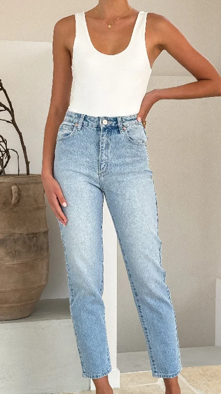 Huge Savings On Parisian Styles Abrand 94 High Slim Jean - Gina