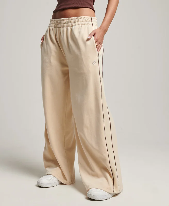 Chic Wardrobe Essentials Code Velour Jogger | Tapioca