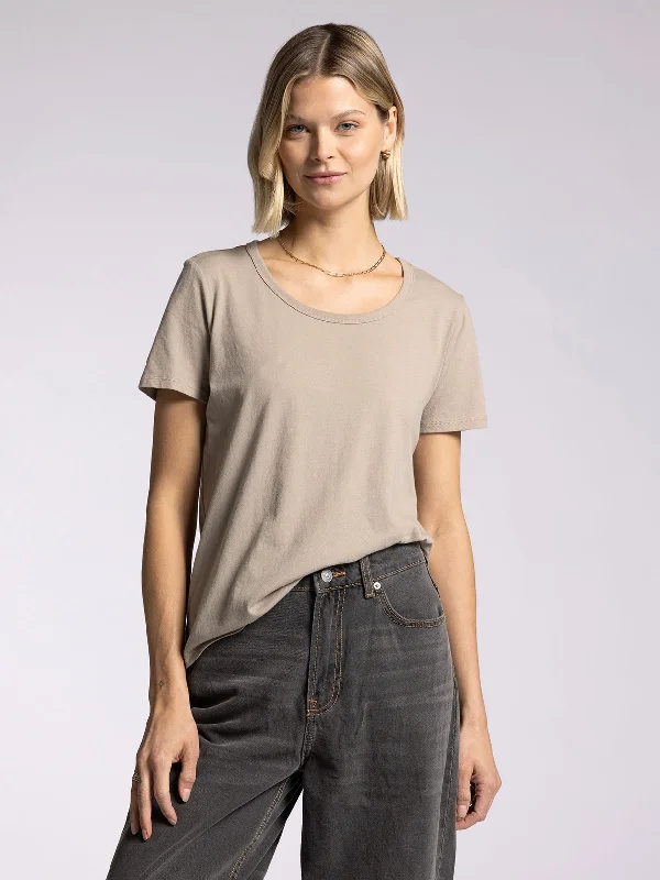 Nordic Minimalist Home Look ELIJAH TEE