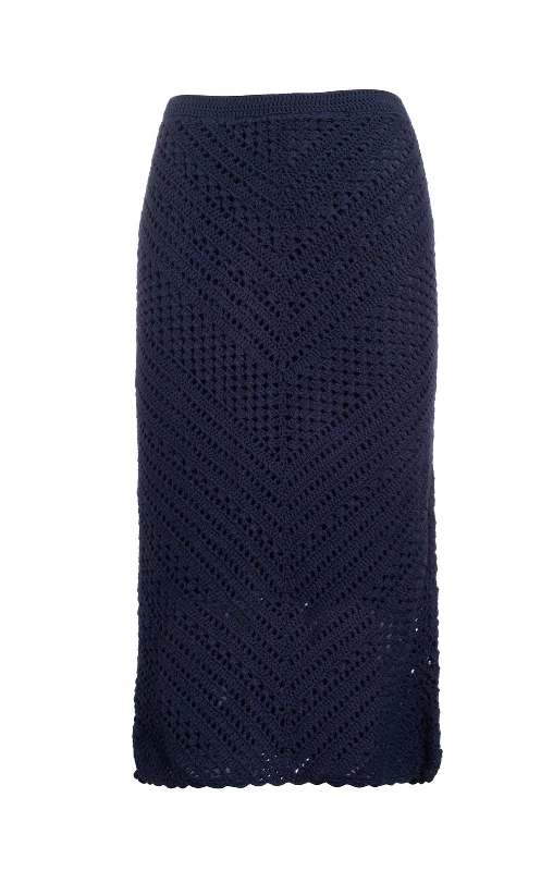 Feminine Charm Polo Lounge