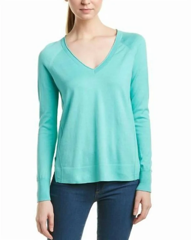 Versatile Wardrobe Essentials V-Neck Pullover Cotton Knit Side Slits Fit Sweater In Blue