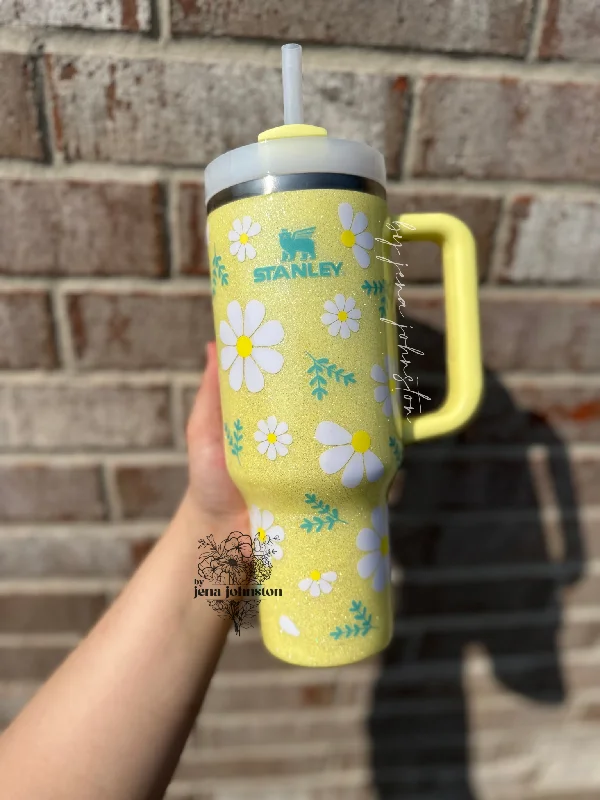 Dive Into Trendy Styles RTS 40oz Daisy Pomelo Stanley