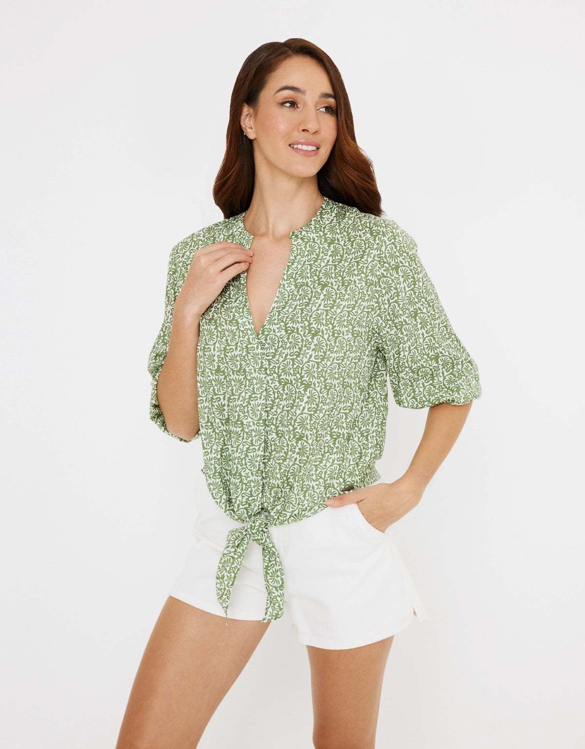 Flowing Silhouette Camisa Crop Estampado - Mone