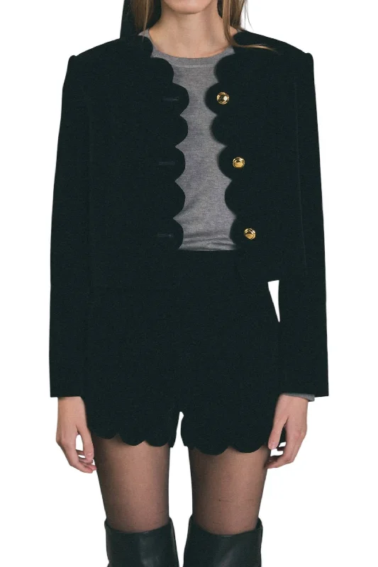 Weekend Special Scallop Velvet Shorts In Black