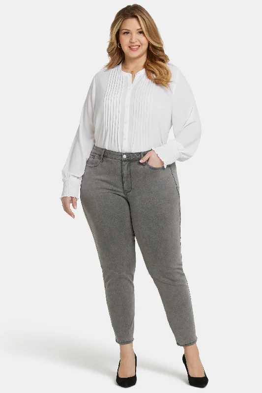 Limited Stock Stella Tapered Ankle Jeans In Plus Size - Palmas