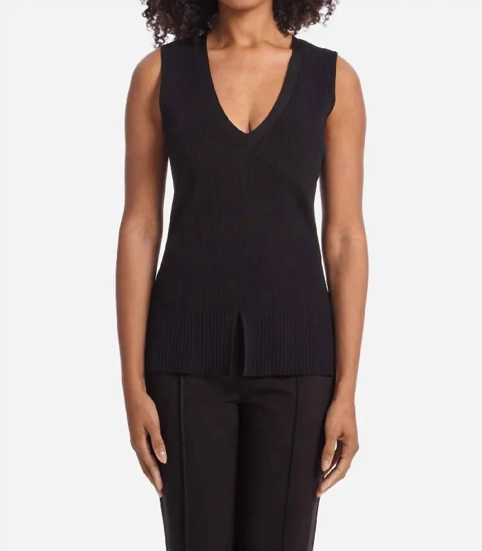Refined Look Extent Sweater In Black